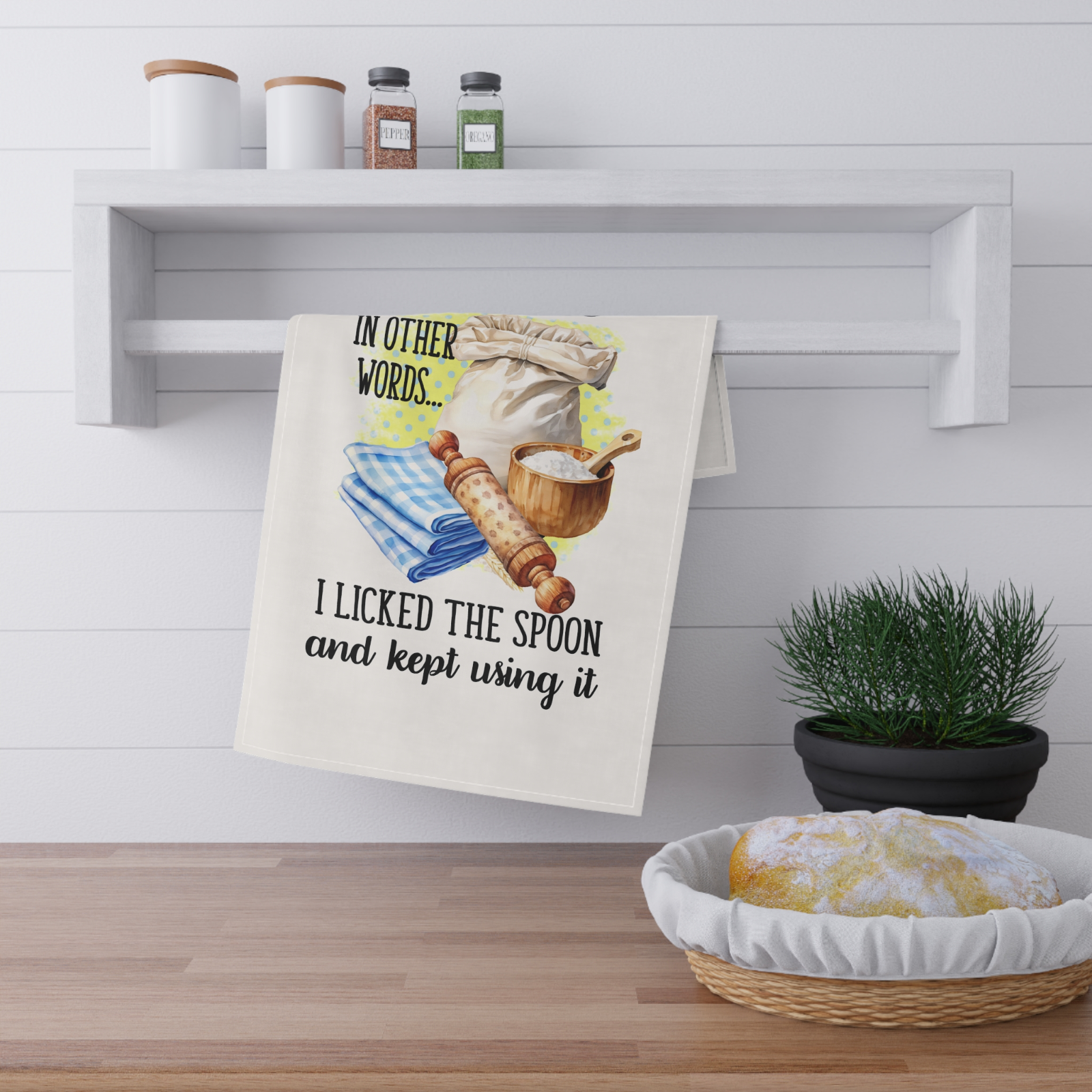 I Licked the Spoon Tea Towel – Funny Baking Gift – Farmhouse Kitchen Set