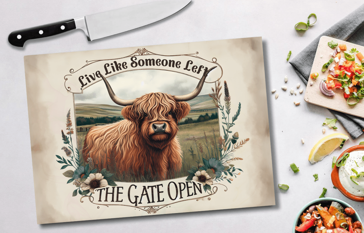 Highland Cow Glass Chopping Board – 6 Farmhouse Kitchen Designs - East Coast Gifts